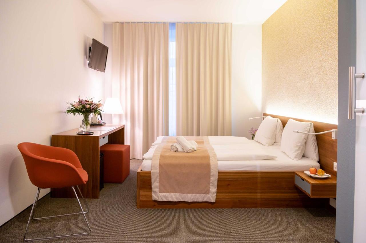 Hotel Engel Am Bahnhof Wädenswil Kültér fotó