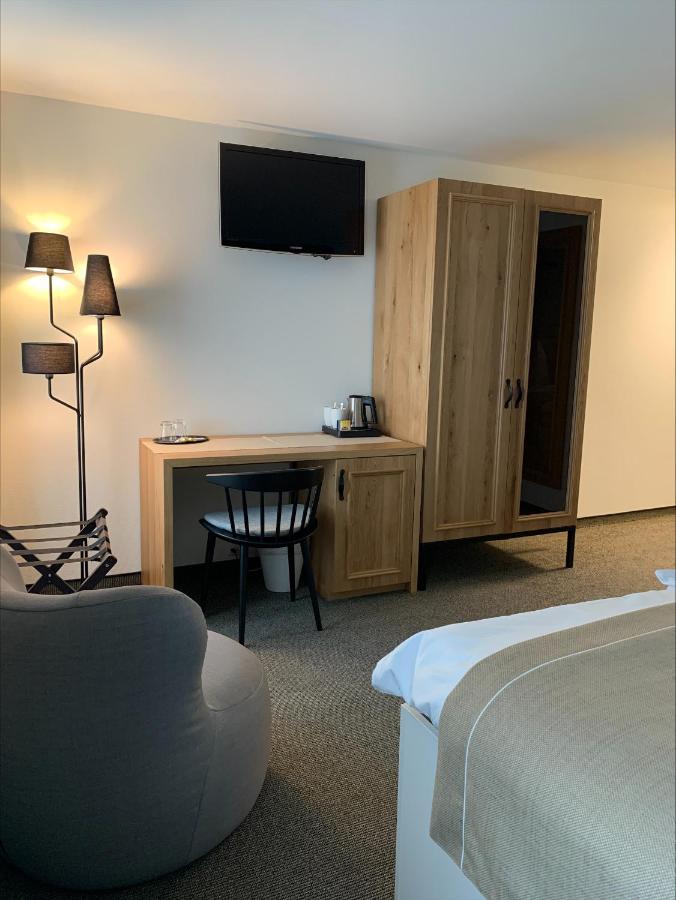 Hotel Engel Am Bahnhof Wädenswil Kültér fotó
